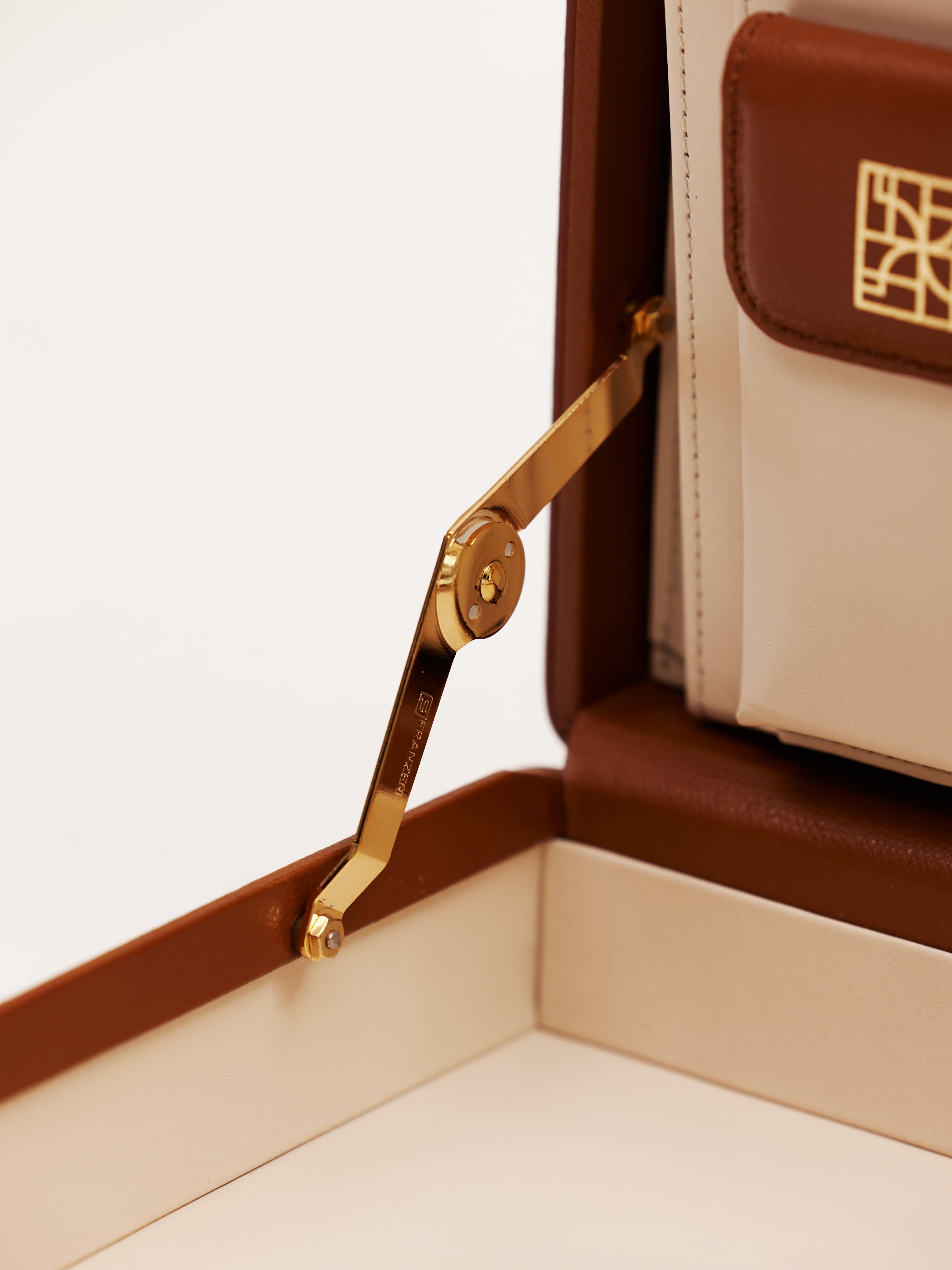 The Heritage Briefcase – Cuoio Scuro