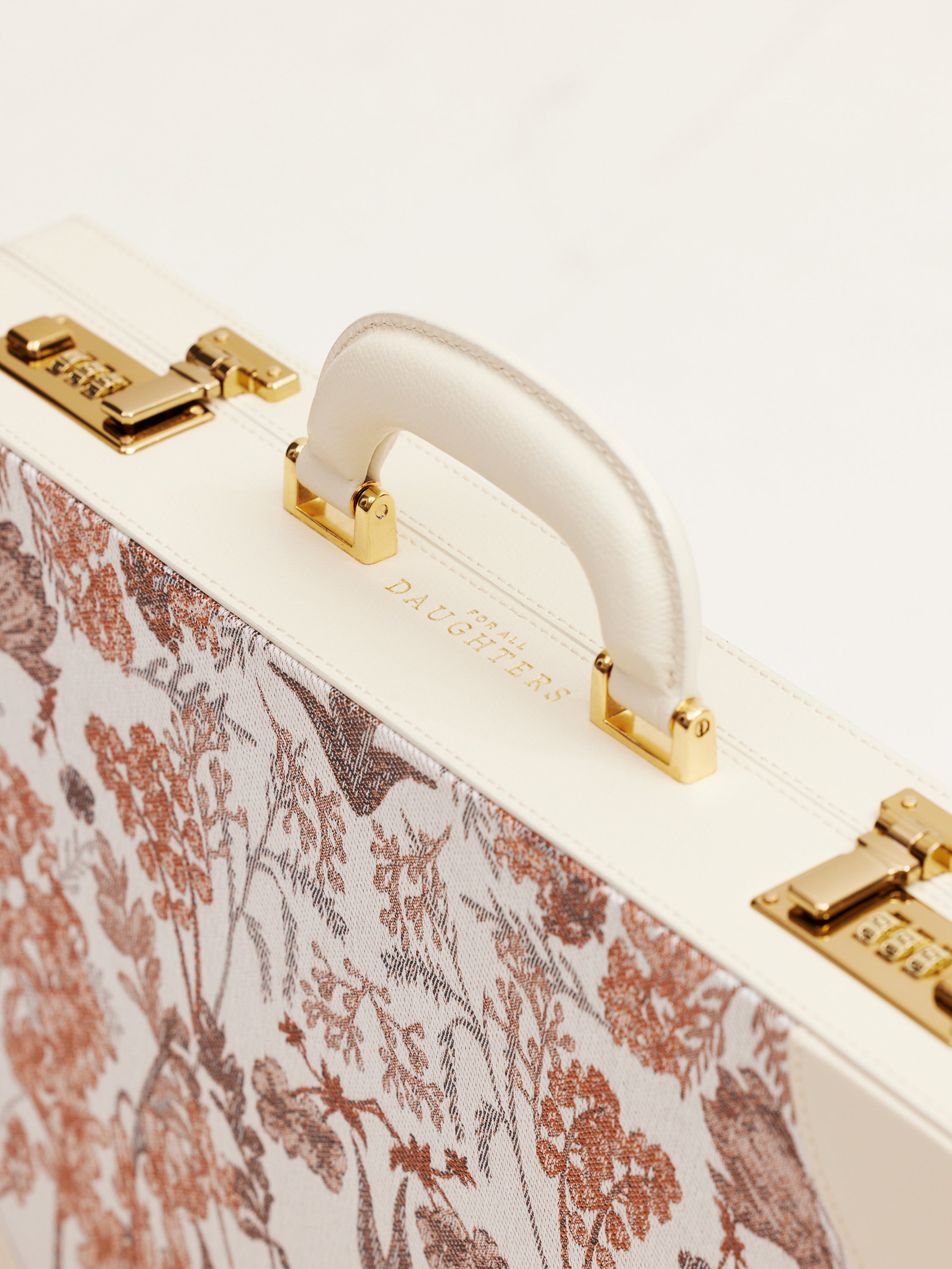 The Heritage Briefcase – Latte