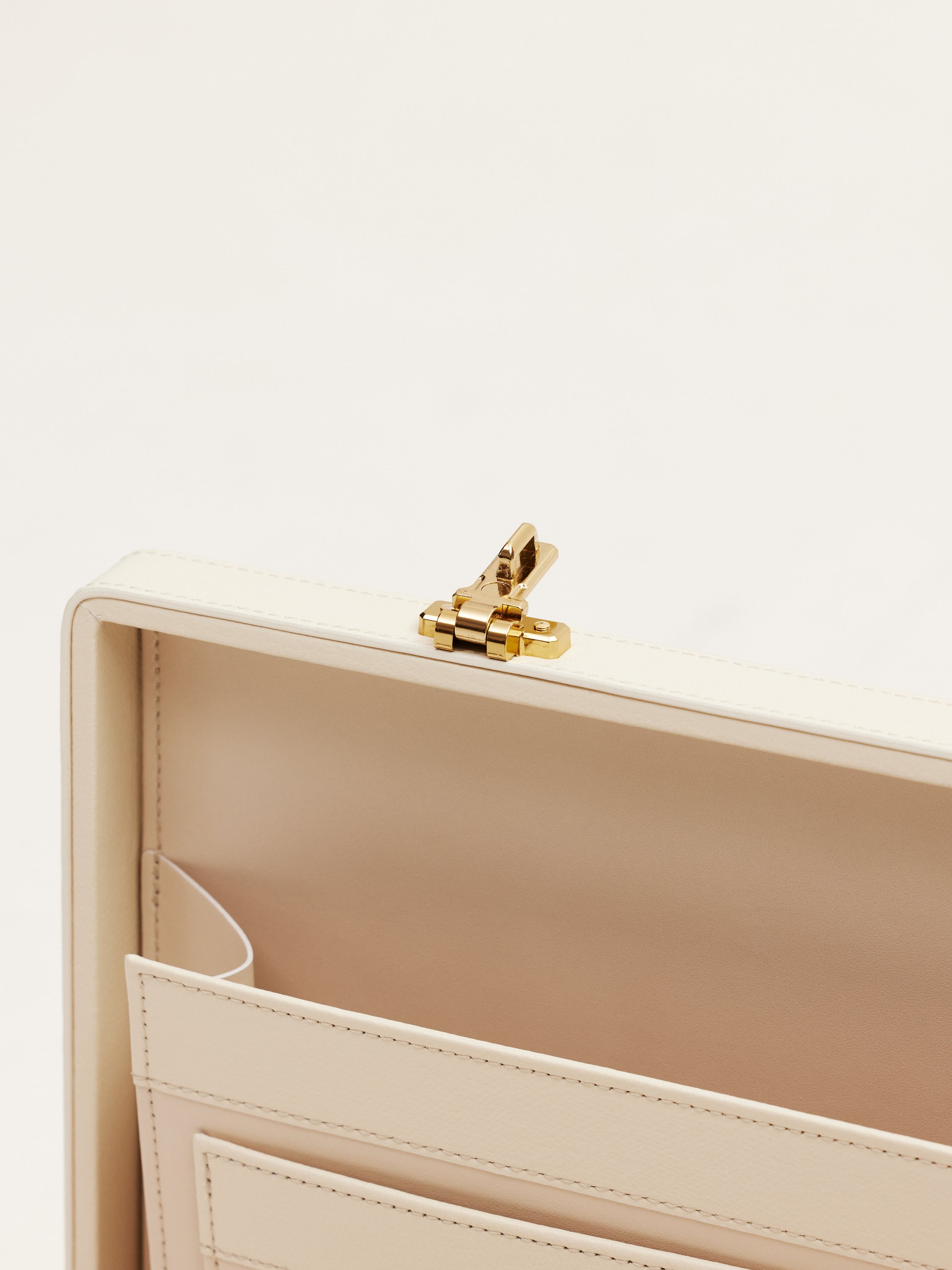 The Heritage Briefcase – Latte